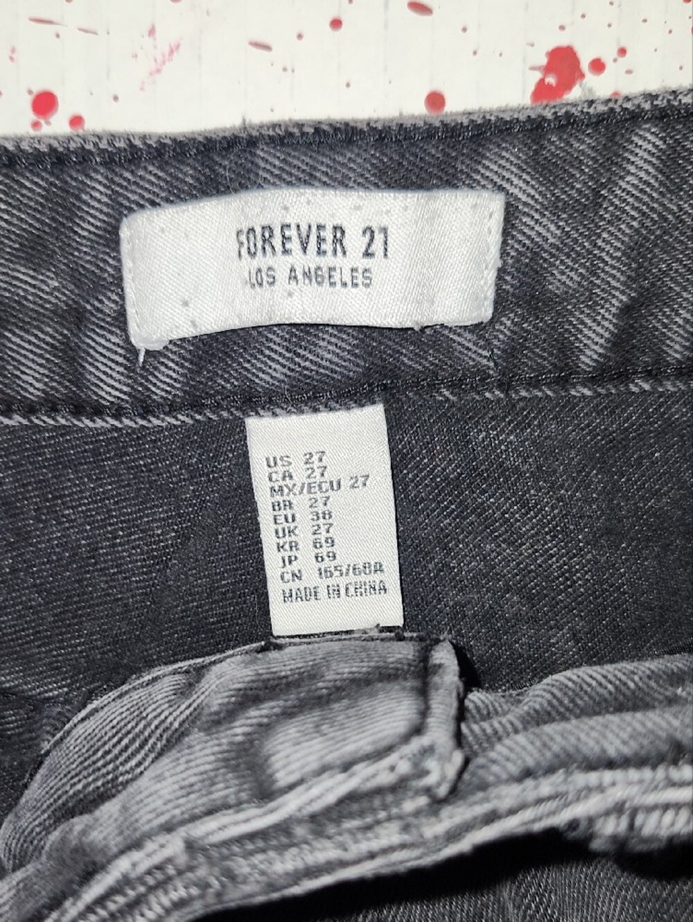 Forever 21 Men's Black Washed Ripped Straight Jeans - Picture 2 of 5